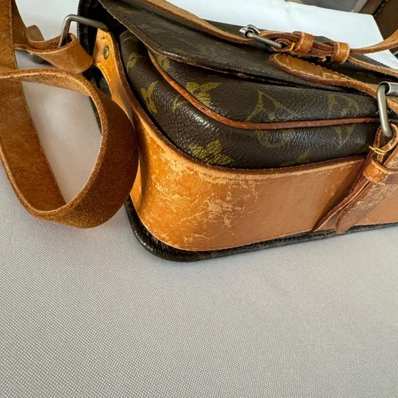 Louis Vuitton Monogram Cartouchière - Picture 3 of 11